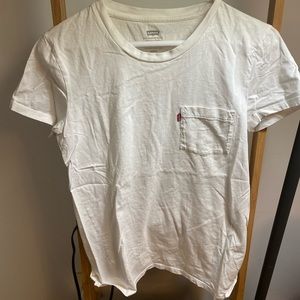 Levi’s perfect crew tee - white with pocket